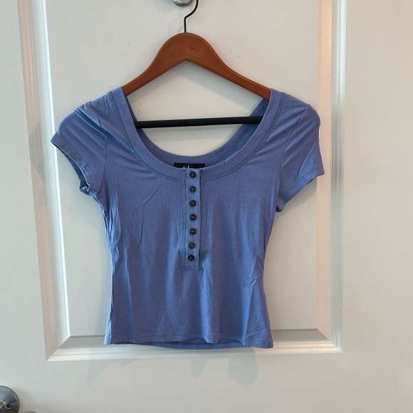 NWT Lulus Short Sleeve Ribbed Rounded Neckline Size S - Picture 1 of 10